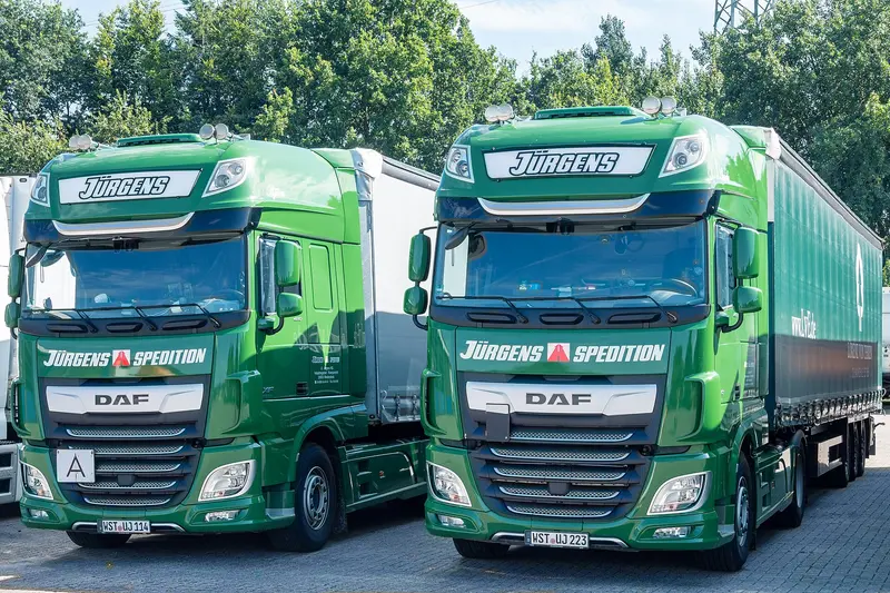 DAF XF 480, tahač, pohled zepředu a z boku