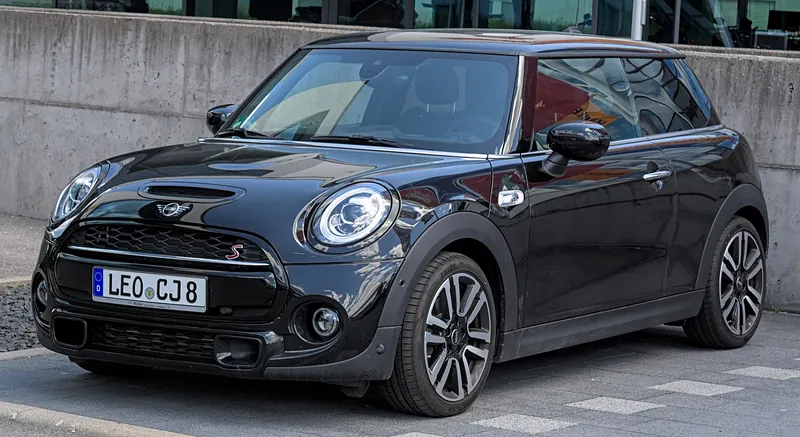 MINI Cooper S (F56), pohled zepředu