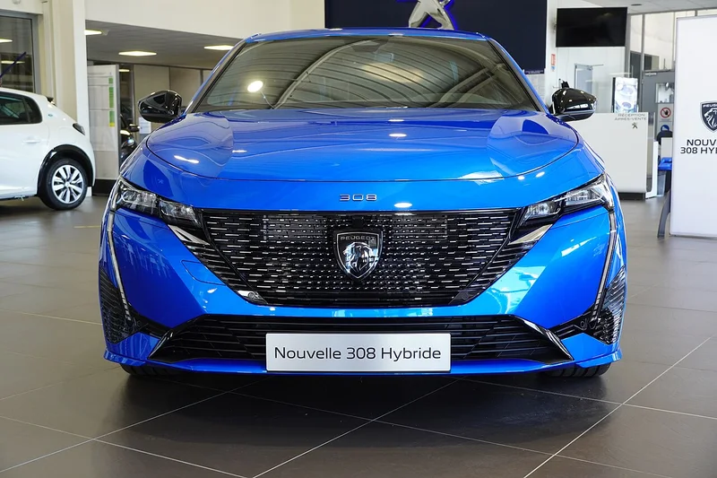 Peugeot 308 III, hatchback, pohled zepředu